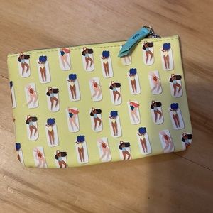 Cosmetic bag